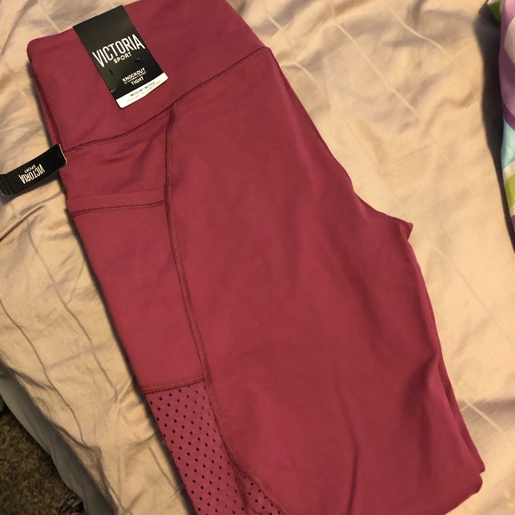 VS workout leggings, tags still on! - Picture 2 of 2